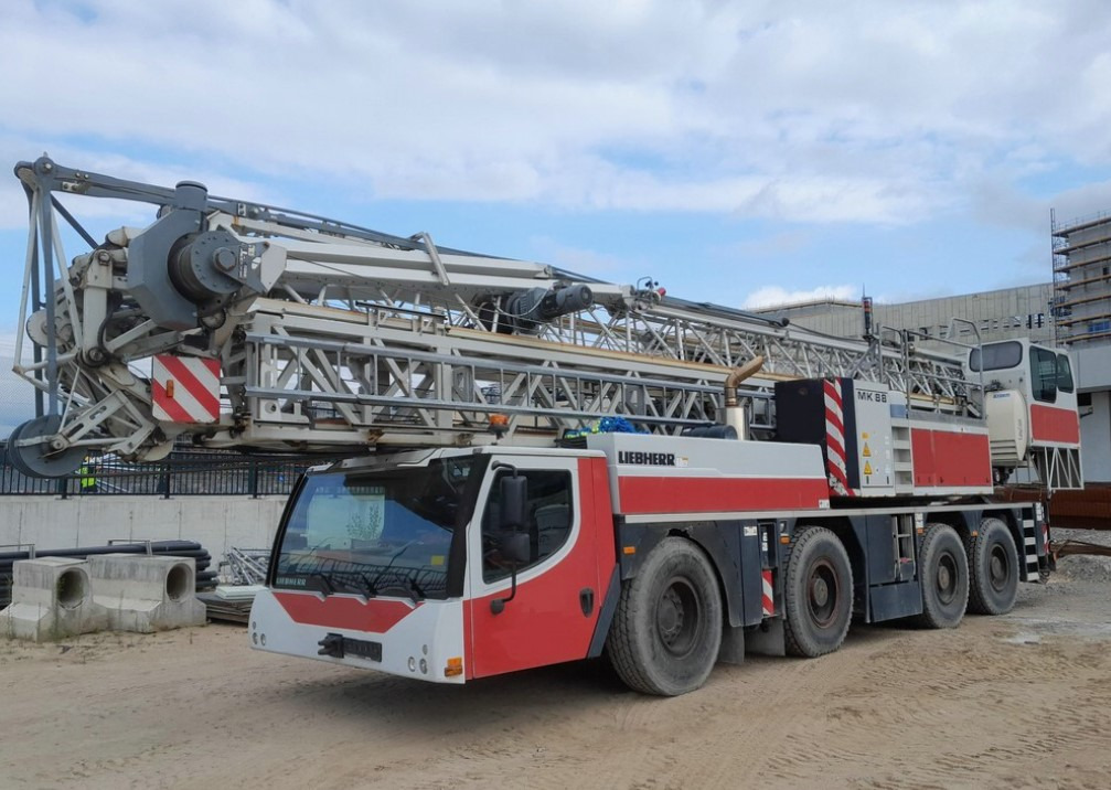 Liebherr MK 88 - Guindaste de torre: foto 1 Liebherr MK 88 - Guindaste de torre: foto 1