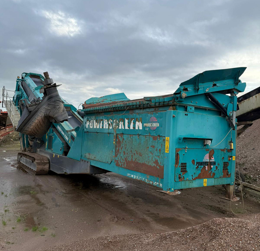 Powerscreen Chieftain 2200 2D - Peneira vibratória: foto 1 Powerscreen Chieftain 2200 2D - Peneira vibratória: foto 1