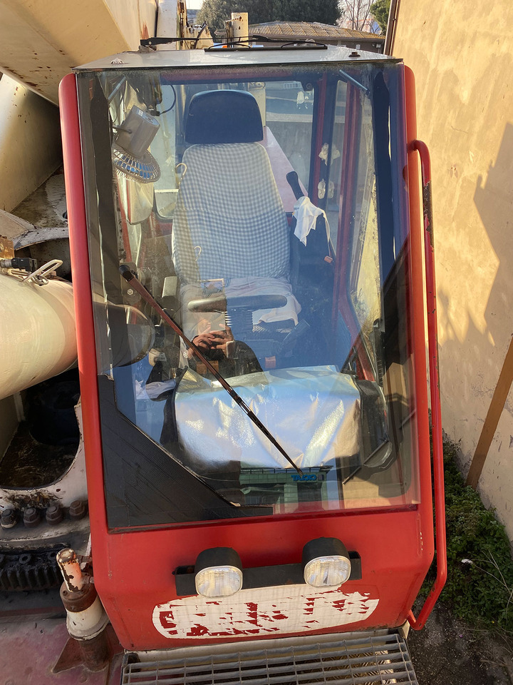 Rigo RTT1200 - Grua móvel: foto 4 Rigo RTT1200 - Grua móvel: foto 4