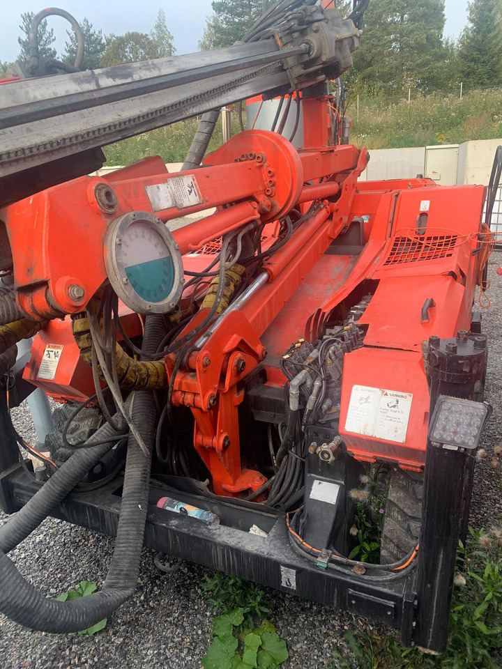 Sandvik DC122R - Máquina de perfuração: foto 3 Sandvik DC122R - Máquina de perfuração: foto 3