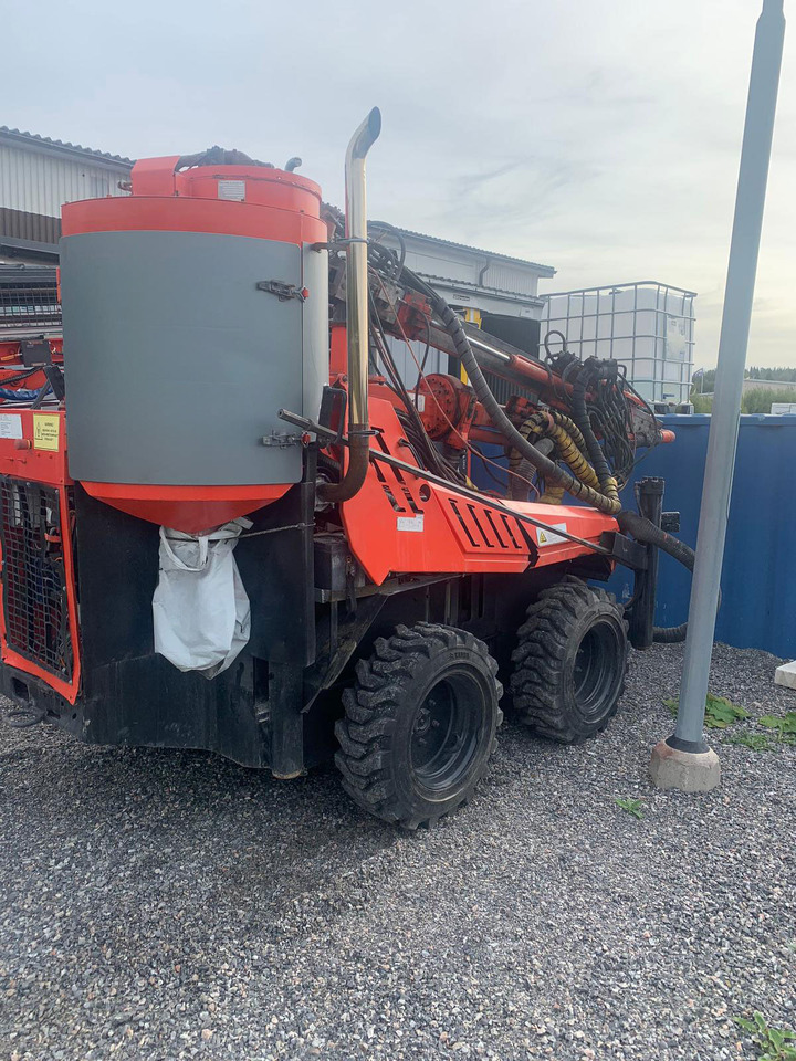 Sandvik DC122R - Máquina de perfuração: foto 2 Sandvik DC122R - Máquina de perfuração: foto 2