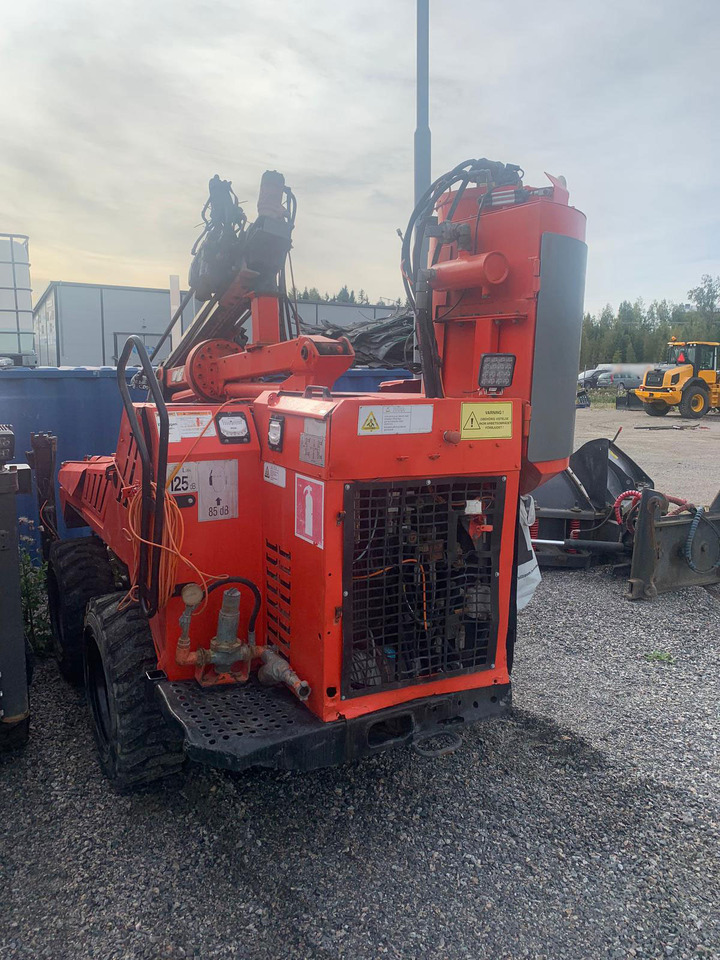 Sandvik DC122R - Máquina de perfuração: foto 5 Sandvik DC122R - Máquina de perfuração: foto 5