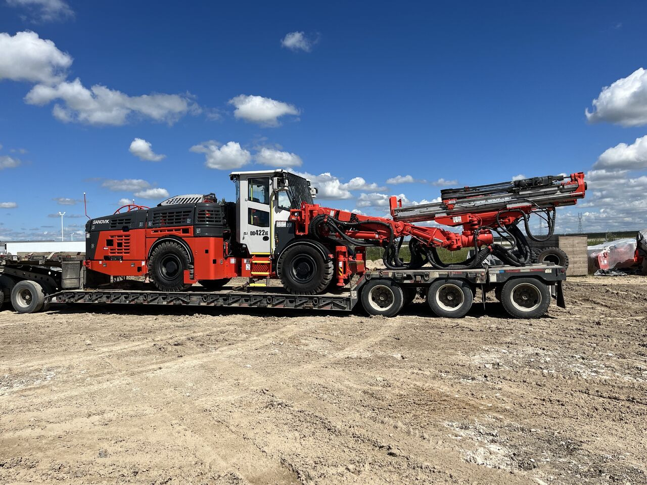 Sandvik DD422iE-2 - Máquina de perfuração direcional: foto 2 Sandvik DD422iE-2 - Máquina de perfuração direcional: foto 2