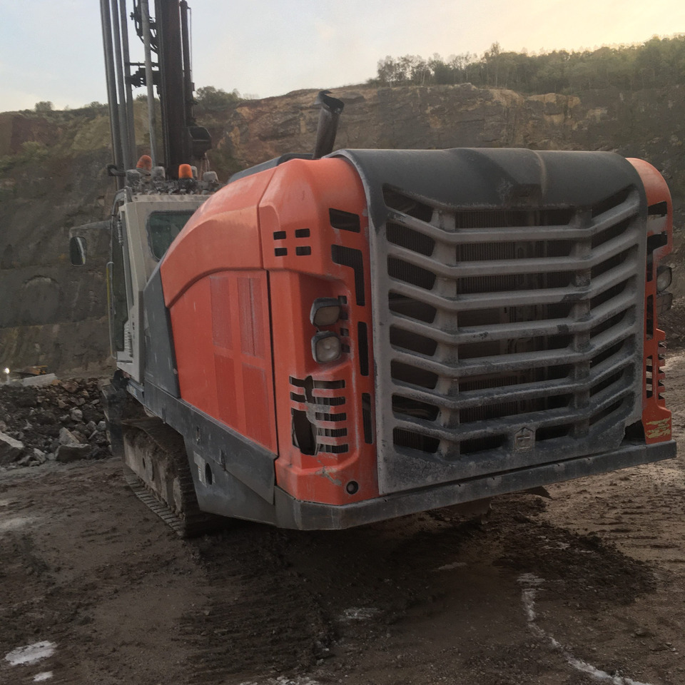 Sandvik DI550 - Máquina de perfuração: foto 5 Sandvik DI550 - Máquina de perfuração: foto 5