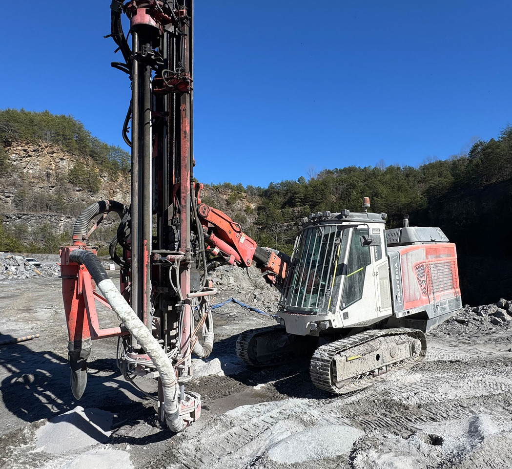 Sandvik DP1500i - Máquina de perfuração: foto 2 Sandvik DP1500i - Máquina de perfuração: foto 2