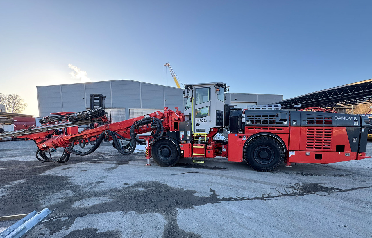 Sandvik DT923I - Máquina de perfuração direcional: foto 4 Sandvik DT923I - Máquina de perfuração direcional: foto 4