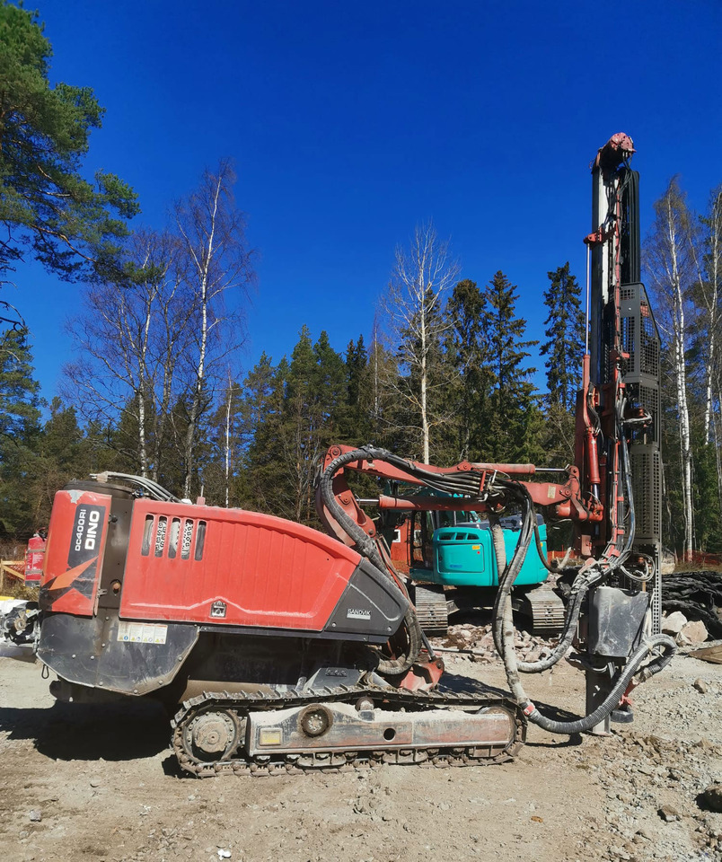 Sandvik Dino DC400Ri - Máquina de perfuração: foto 2 Sandvik Dino DC400Ri - Máquina de perfuração: foto 2