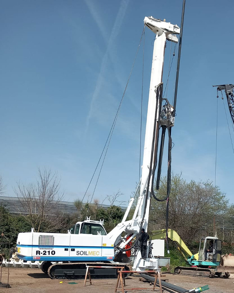 Soilmec R-210 - Bate estaca: foto 1 Soilmec R-210 - Bate estaca: foto 1