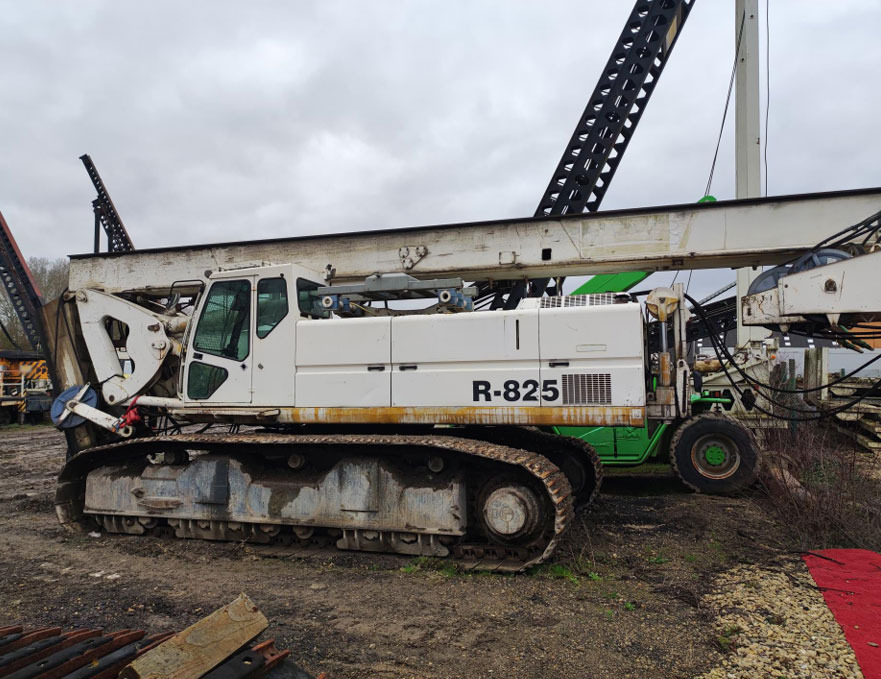 Soilmec R-825 - Bate estaca: foto 1 Soilmec R-825 - Bate estaca: foto 1
