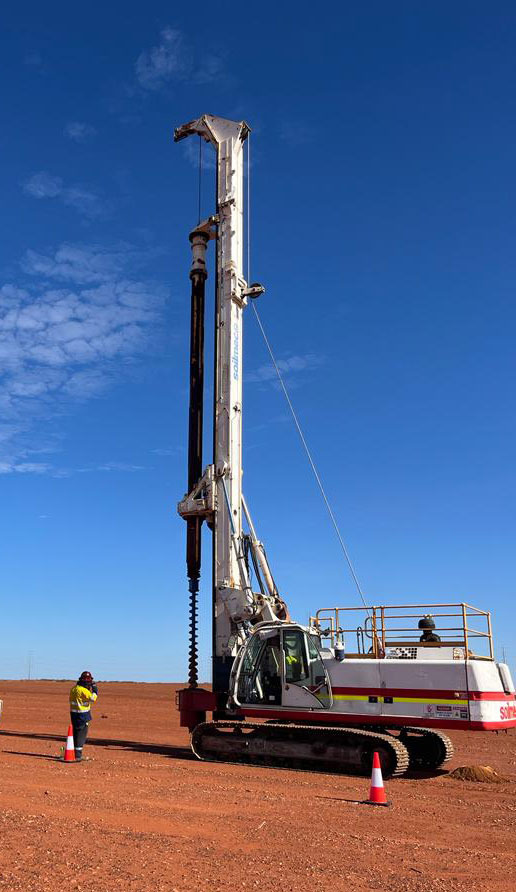 Soilmec SR-30 - Bate estaca: foto 1 Soilmec SR-30 - Bate estaca: foto 1