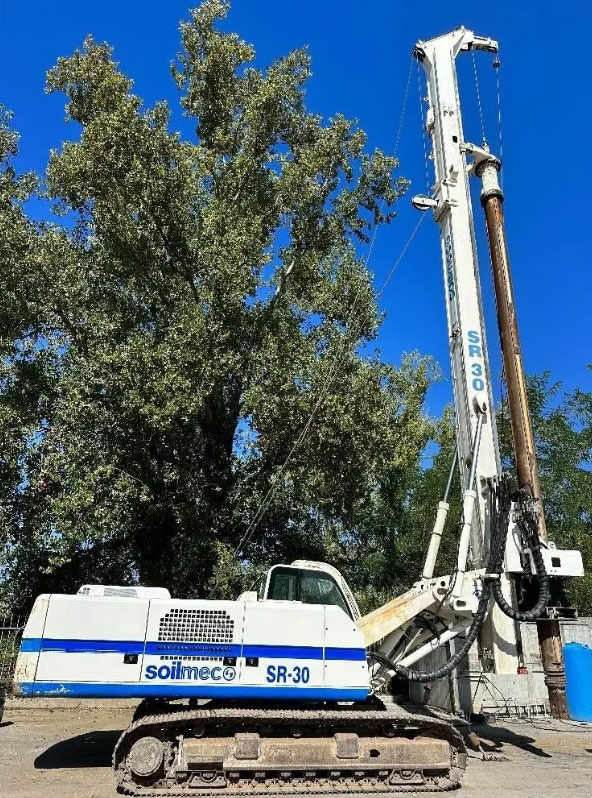 Soilmec SR-30 - Bate estaca: foto 1 Soilmec SR-30 - Bate estaca: foto 1