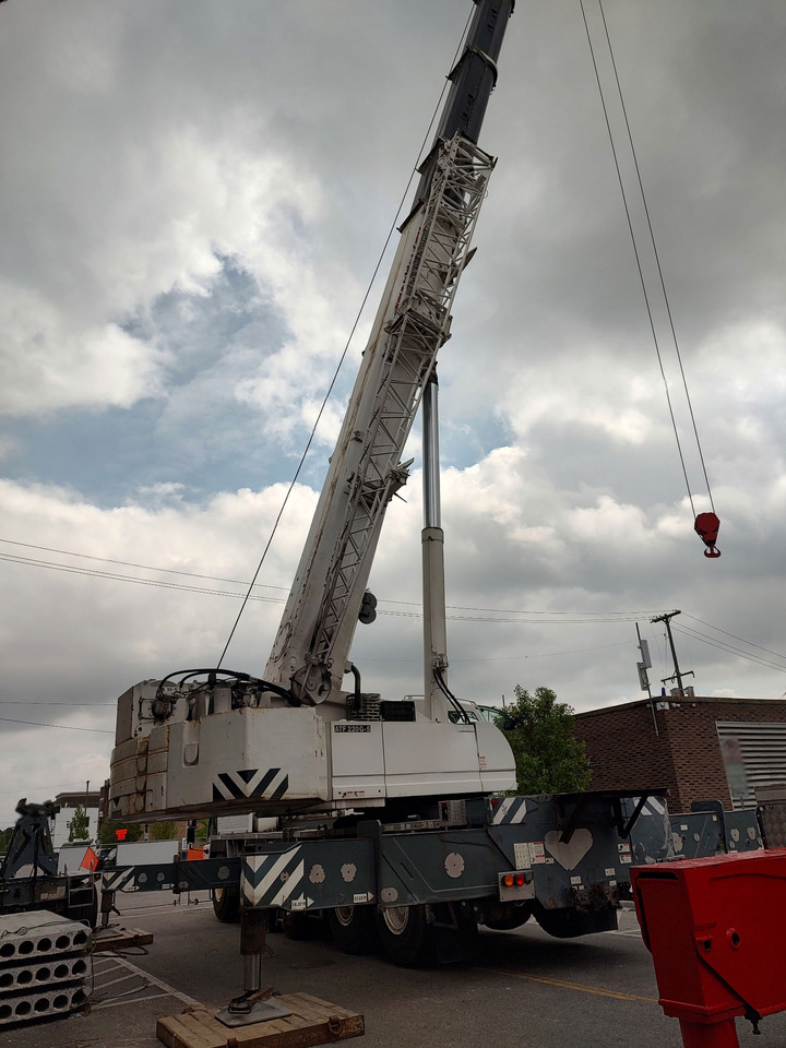 Tadano ATF 220G-5 - Grua todo o terreno: foto 5 Tadano ATF 220G-5 - Grua todo o terreno: foto 5