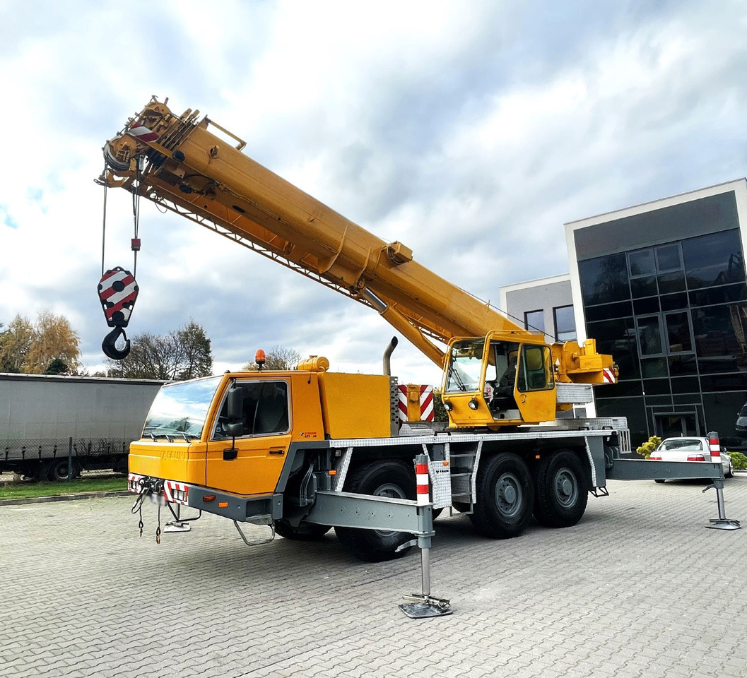 Tadano Faun ATF 45-3 - Grua móvel: foto 2 Tadano Faun ATF 45-3 - Grua móvel: foto 2