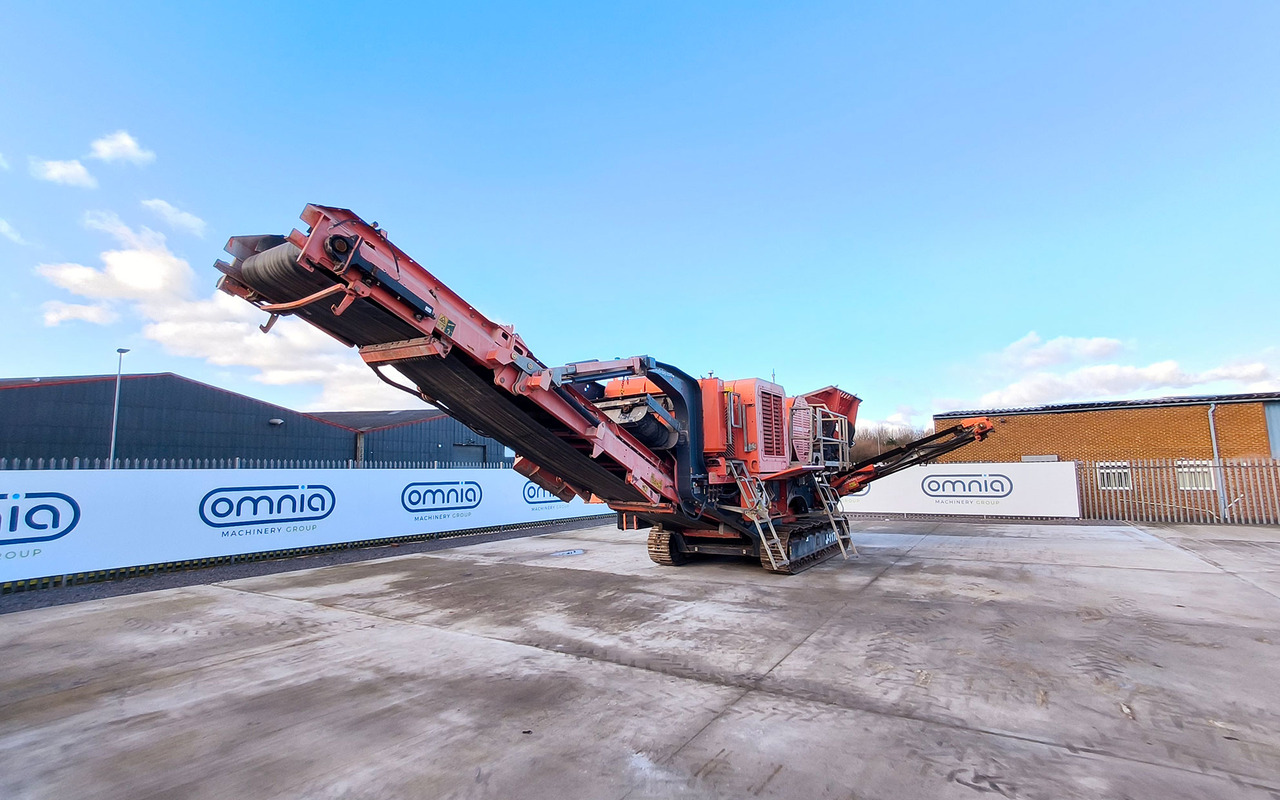 Terex Finlay J-1170 - Britador de mandíbula: foto 3 Terex Finlay J-1170 - Britador de mandíbula: foto 3