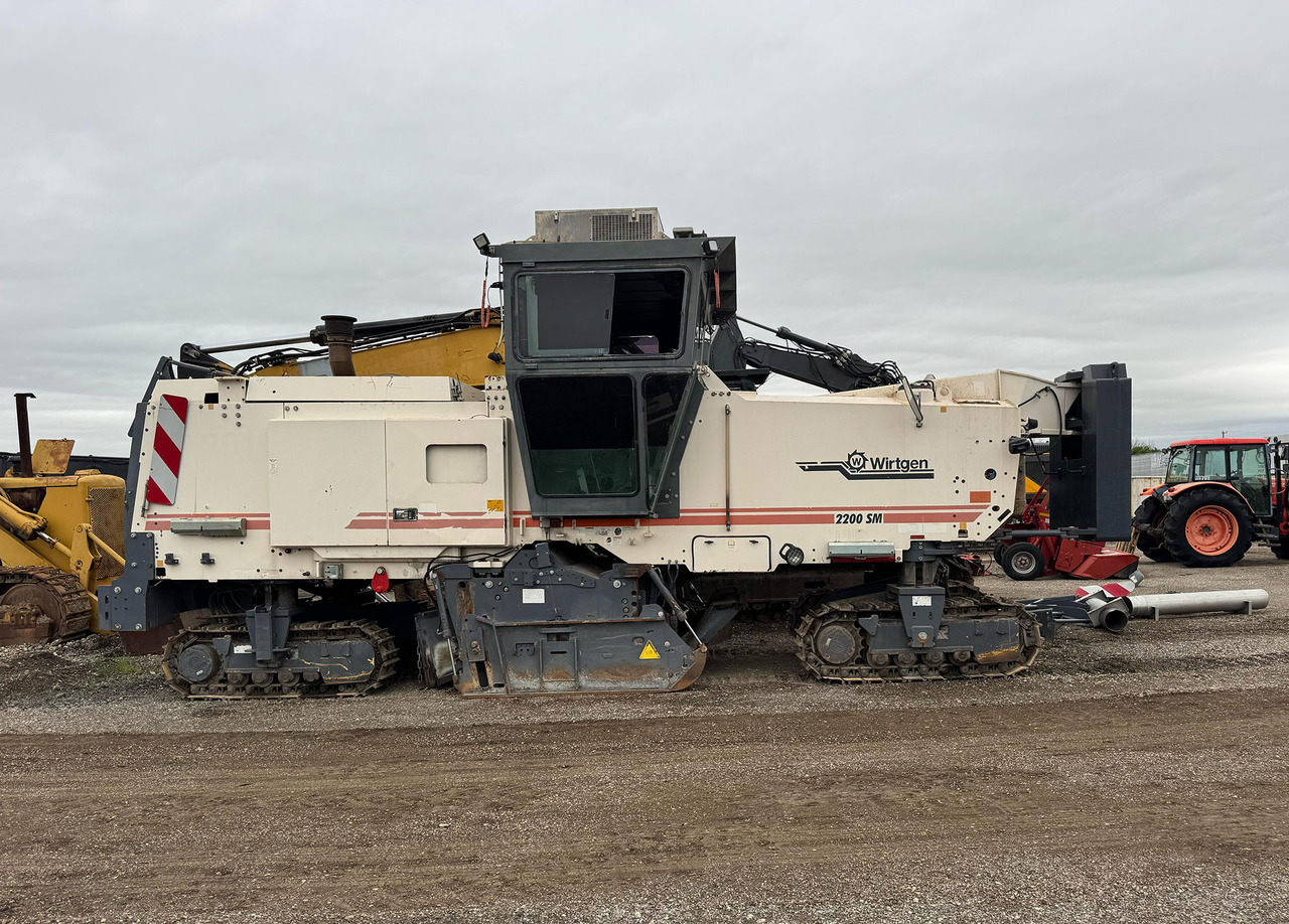 Wirtgen 2200 SM - Aplainadora (Fresadora): foto 1 Wirtgen 2200 SM - Aplainadora (Fresadora): foto 1