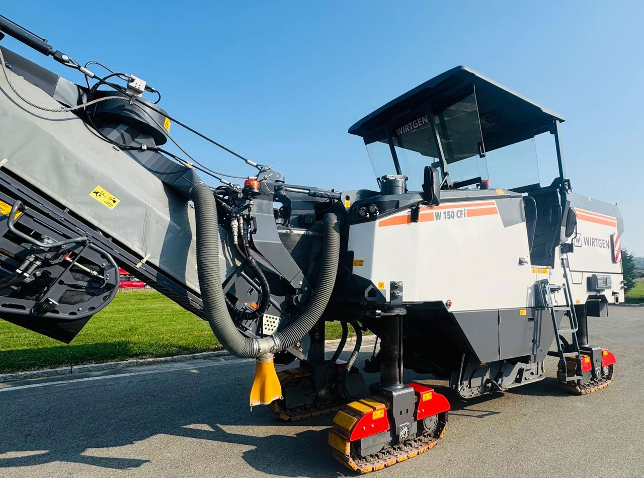Wirtgen W 150 CFI - Aplainadora (Fresadora): foto 1 Wirtgen W 150 CFI - Aplainadora (Fresadora): foto 1