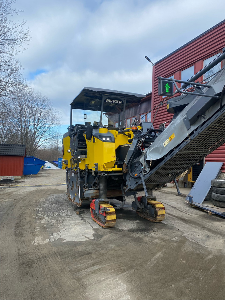 Wirtgen W 150 CFI - Aplainadora (Fresadora): foto 4 Wirtgen W 150 CFI - Aplainadora (Fresadora): foto 4