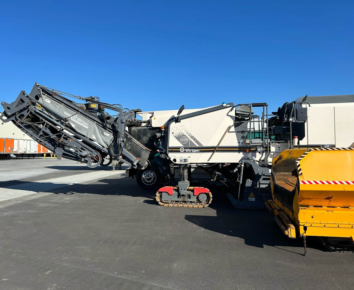 Wirtgen W 200 I - Aplainadora (Fresadora): foto 3 Wirtgen W 200 I - Aplainadora (Fresadora): foto 3
