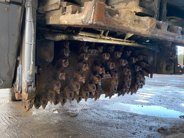 Wirtgen W 210 FI - Aplainadora (Fresadora): foto 5 Wirtgen W 210 FI - Aplainadora (Fresadora): foto 5