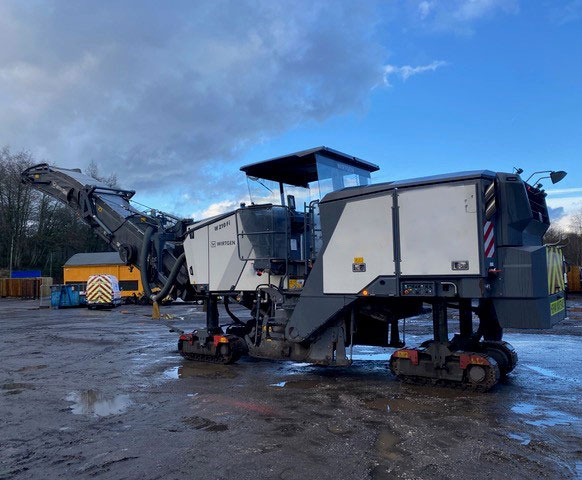 Wirtgen W 210 FI - Aplainadora (Fresadora): foto 2 Wirtgen W 210 FI - Aplainadora (Fresadora): foto 2