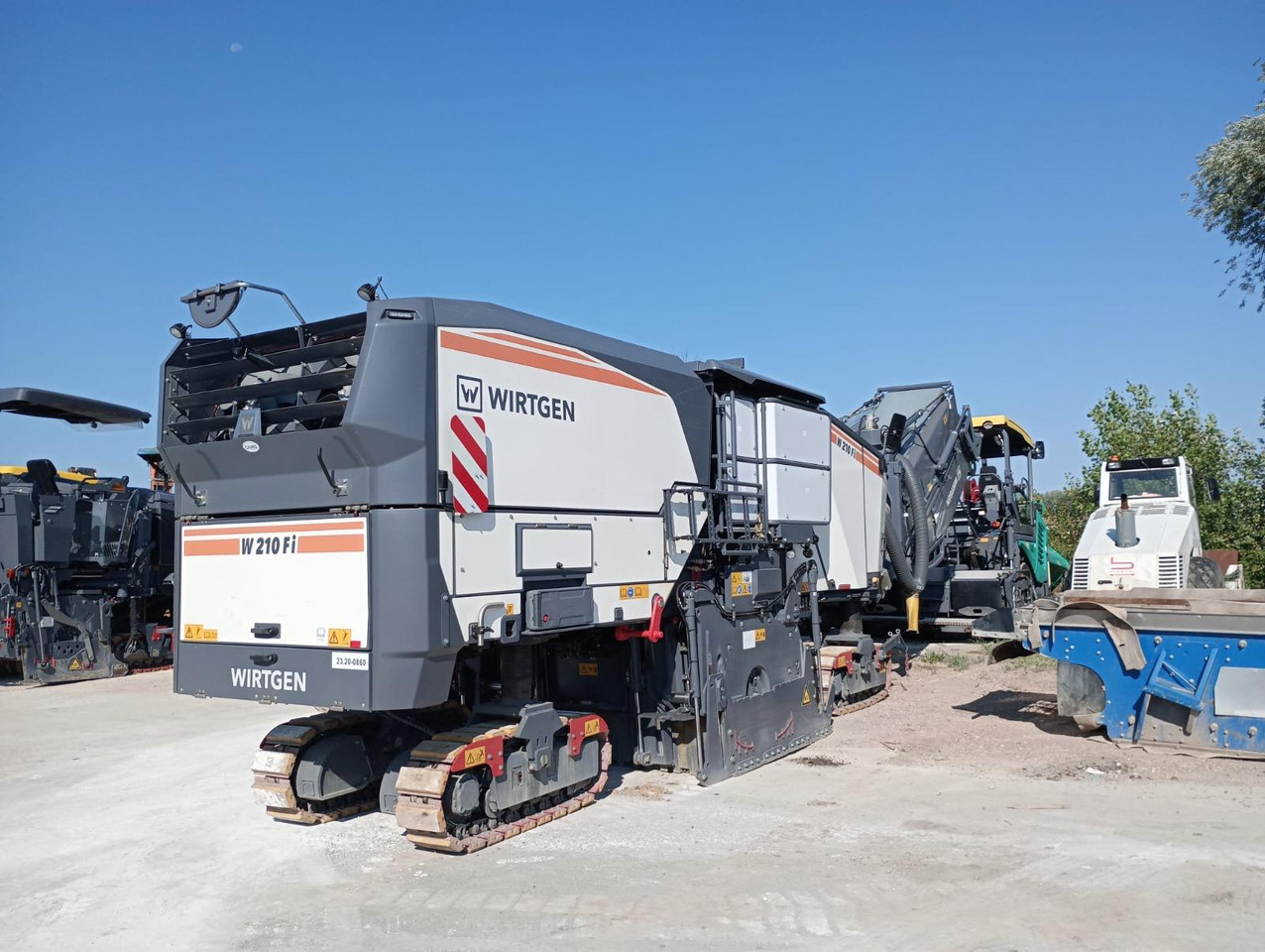 Wirtgen W 210 FI - Aplainadora (Fresadora): foto 1 Wirtgen W 210 FI - Aplainadora (Fresadora): foto 1