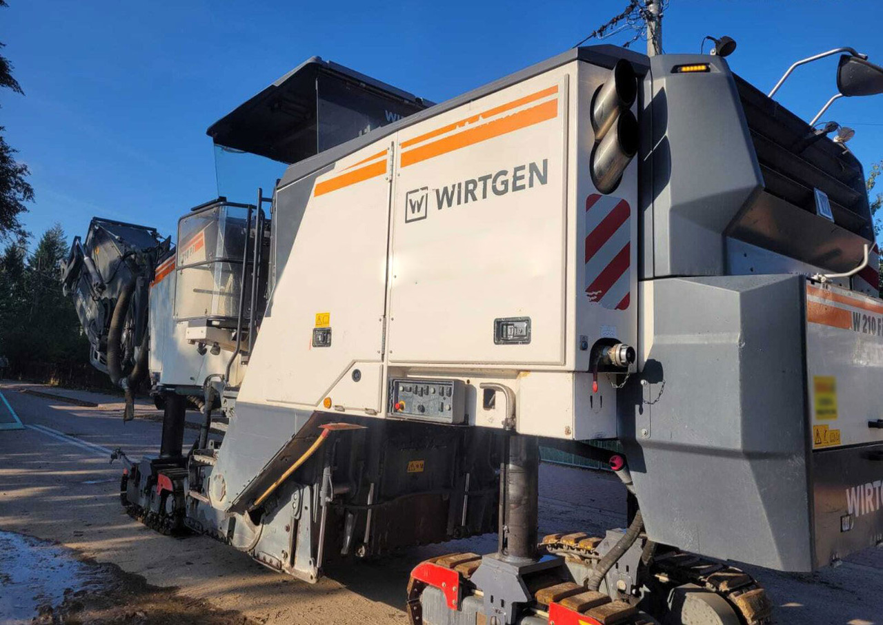 Wirtgen W 210 FI - Aplainadora (Fresadora): foto 5 Wirtgen W 210 FI - Aplainadora (Fresadora): foto 5