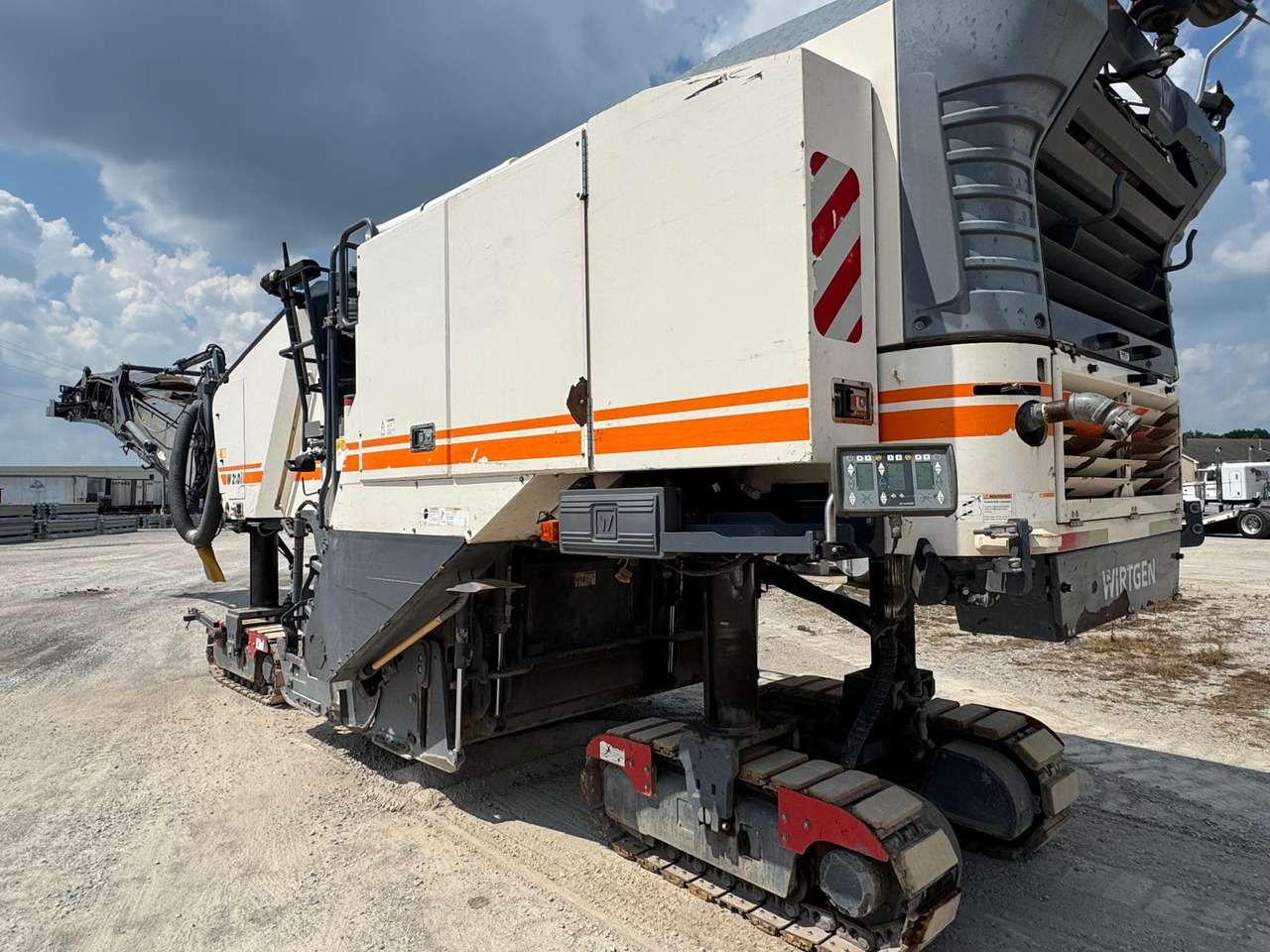 Wirtgen W 210 i - Aplainadora (Fresadora): foto 3 Wirtgen W 210 i - Aplainadora (Fresadora): foto 3
