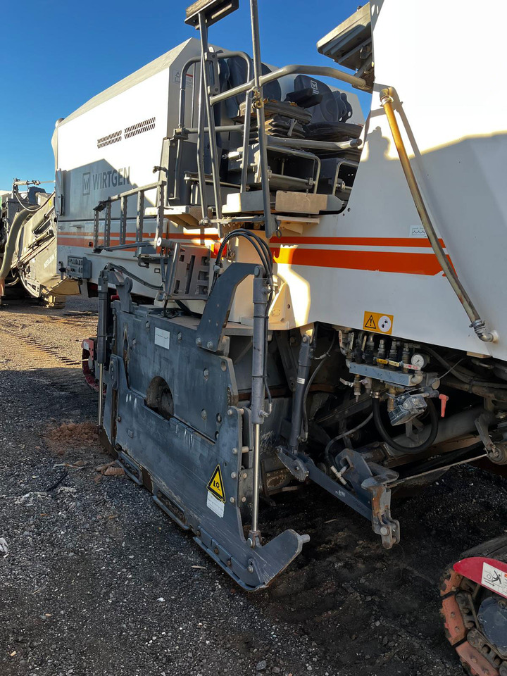 Wirtgen W 210 i - Aplainadora (Fresadora): foto 3 Wirtgen W 210 i - Aplainadora (Fresadora): foto 3