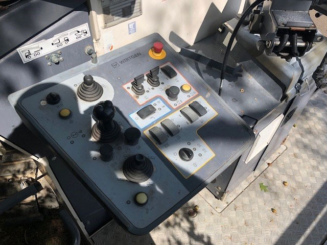 Wirtgen W 220 I - Aplainadora (Fresadora): foto 5 Wirtgen W 220 I - Aplainadora (Fresadora): foto 5