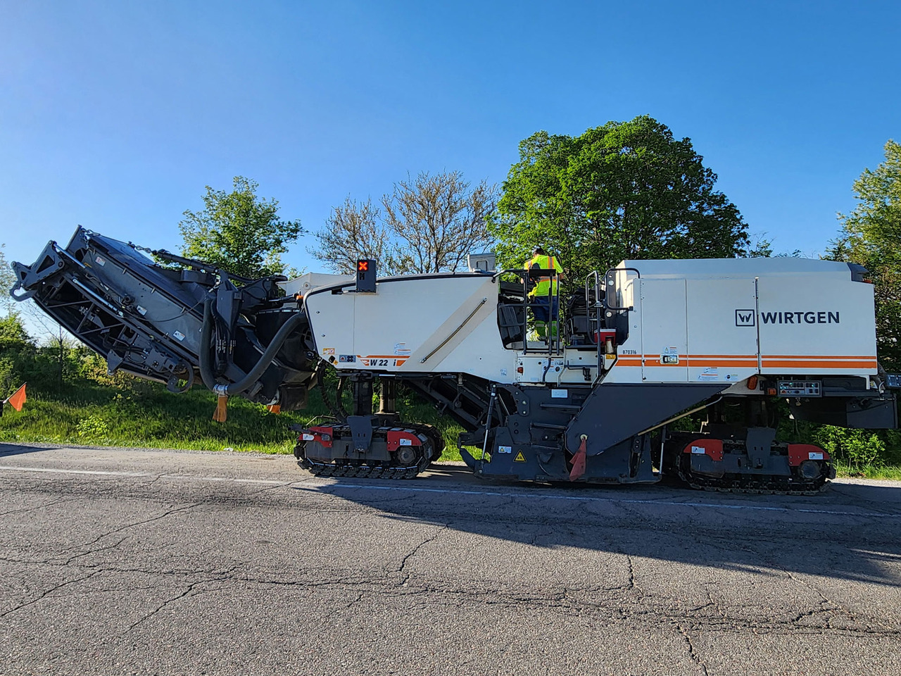 Wirtgen W 220 I - Aplainadora (Fresadora): foto 1 Wirtgen W 220 I - Aplainadora (Fresadora): foto 1