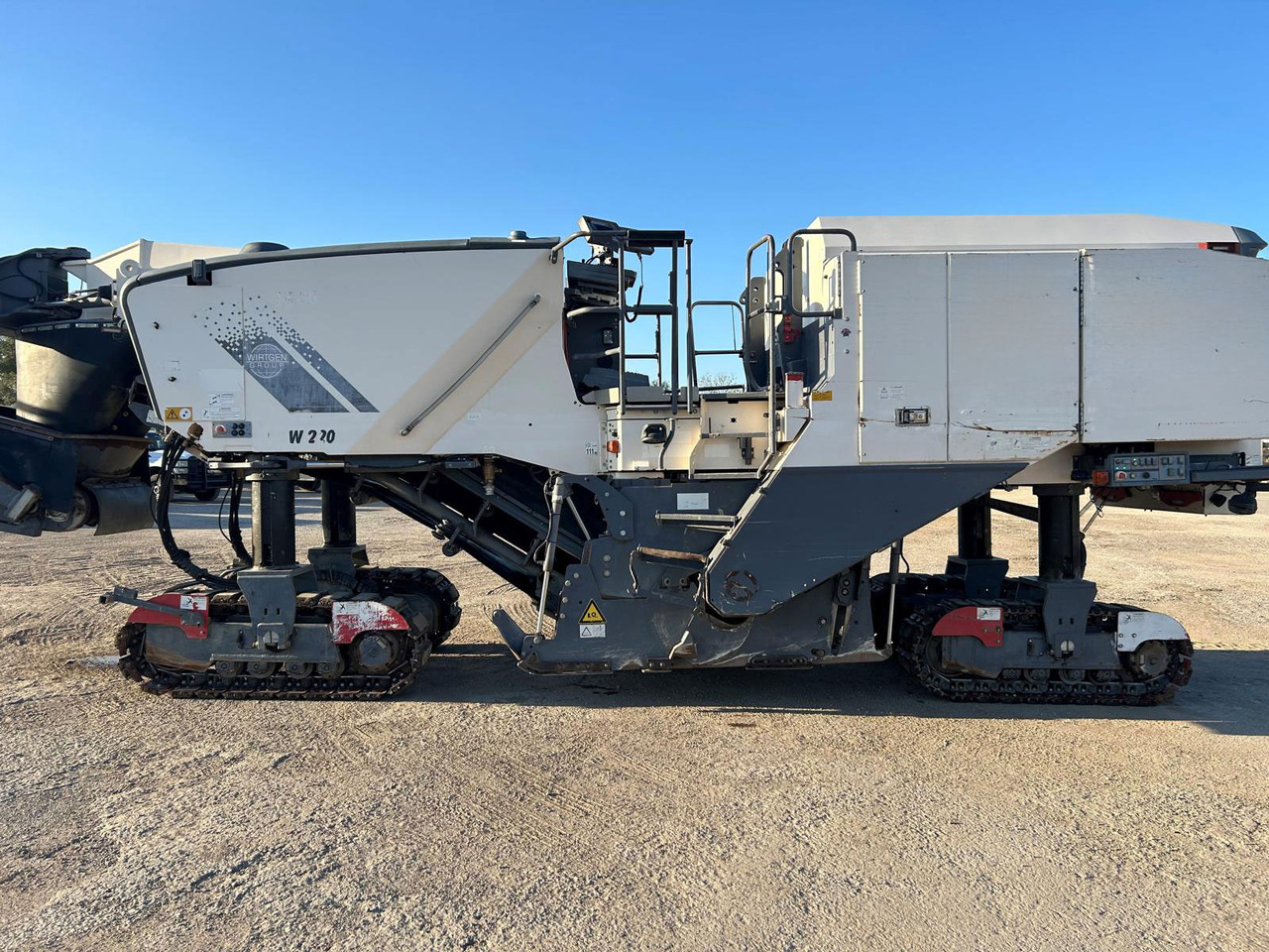 Wirtgen W 220 - Aplainadora (Fresadora): foto 4 Wirtgen W 220 - Aplainadora (Fresadora): foto 4