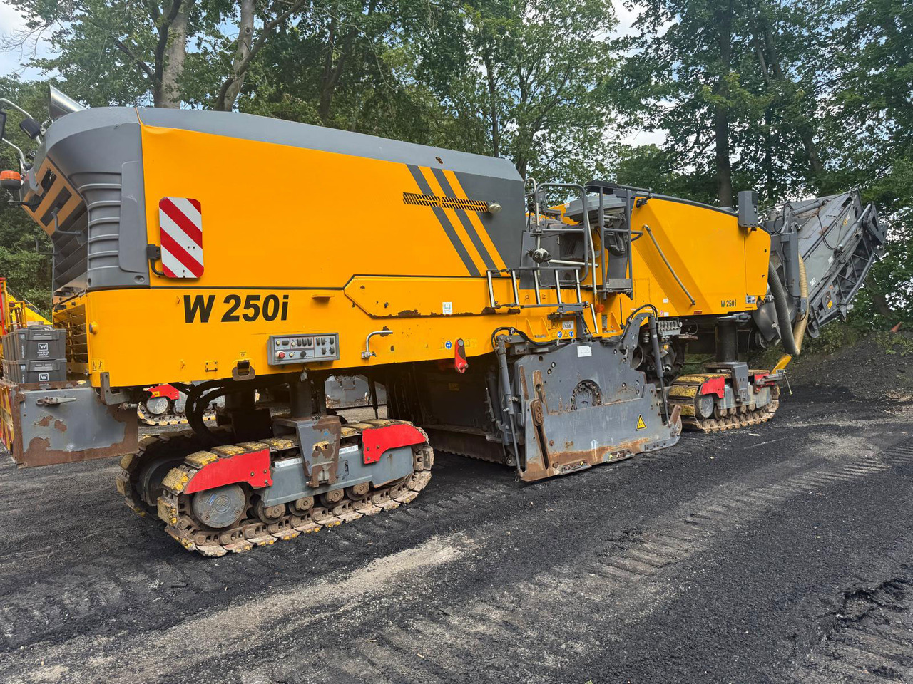 Wirtgen W 250 I - Aplainadora (Fresadora): foto 1 Wirtgen W 250 I - Aplainadora (Fresadora): foto 1