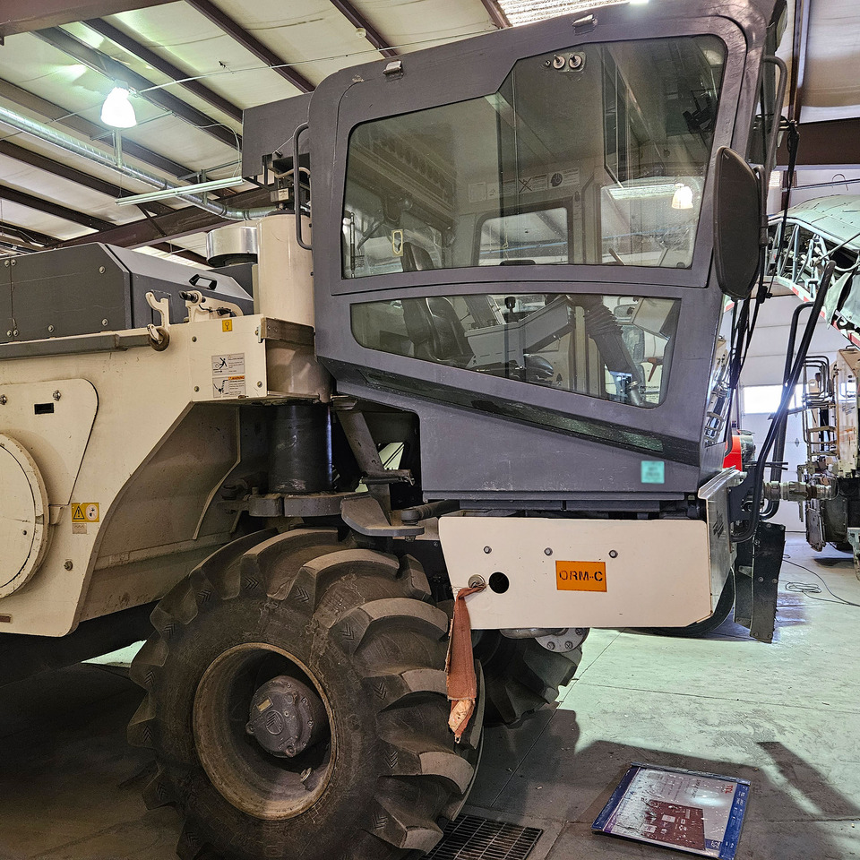 Wirtgen WR 2400 - Estabilizador de solos: foto 5 Wirtgen WR 2400 - Estabilizador de solos: foto 5