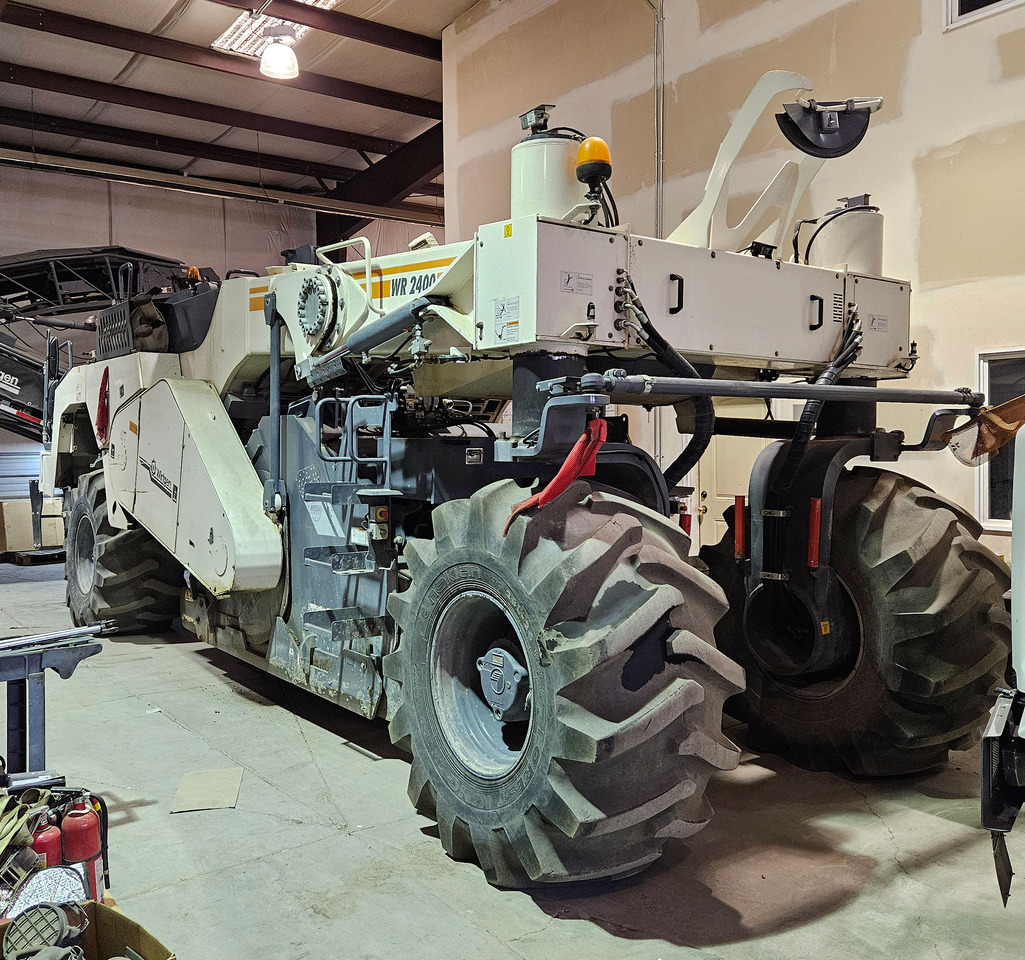 Wirtgen WR 2400 - Estabilizador de solos: foto 2 Wirtgen WR 2400 - Estabilizador de solos: foto 2