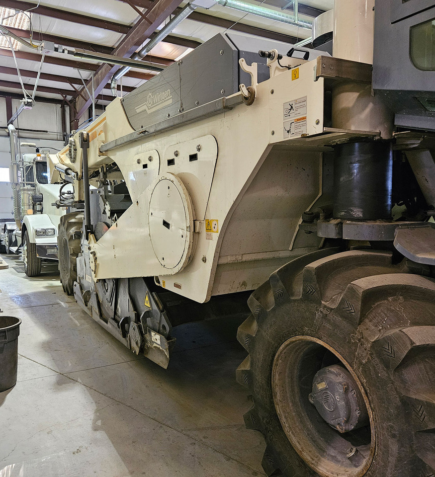 Wirtgen WR 2400 - Estabilizador de solos: foto 4 Wirtgen WR 2400 - Estabilizador de solos: foto 4