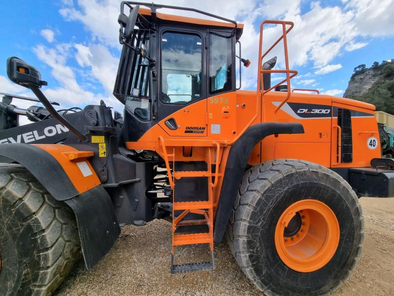 Doosan DL300 - Pá carregadora de rodas: foto 4 Doosan DL300 - Pá carregadora de rodas: foto 4