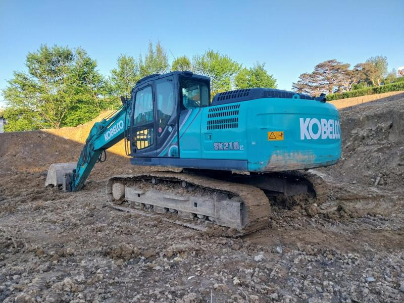 KOBELCO SK210 - Escavadora de rastos: foto 3 KOBELCO SK210 - Escavadora de rastos: foto 3