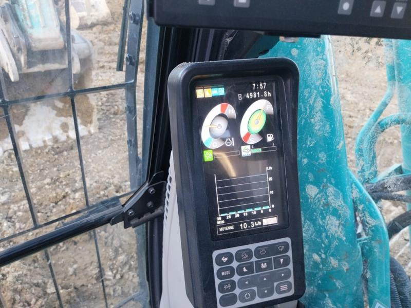 KOBELCO SK210 - Escavadora de rastos: foto 5 KOBELCO SK210 - Escavadora de rastos: foto 5