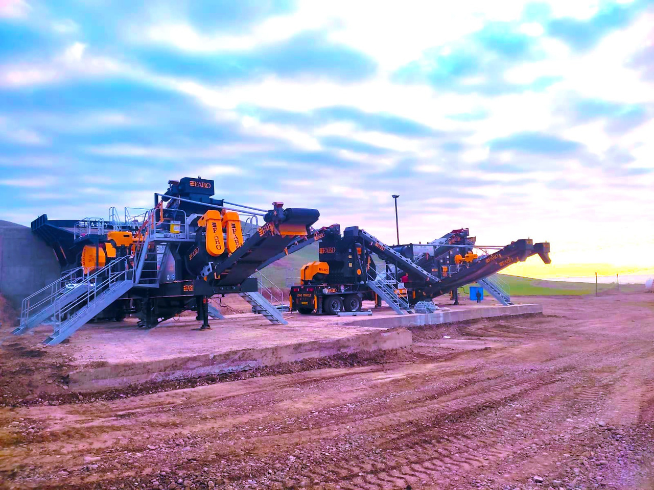 FABO Mobile crusher - Britadeira móvel: foto 2 FABO Mobile crusher - Britadeira móvel: foto 2