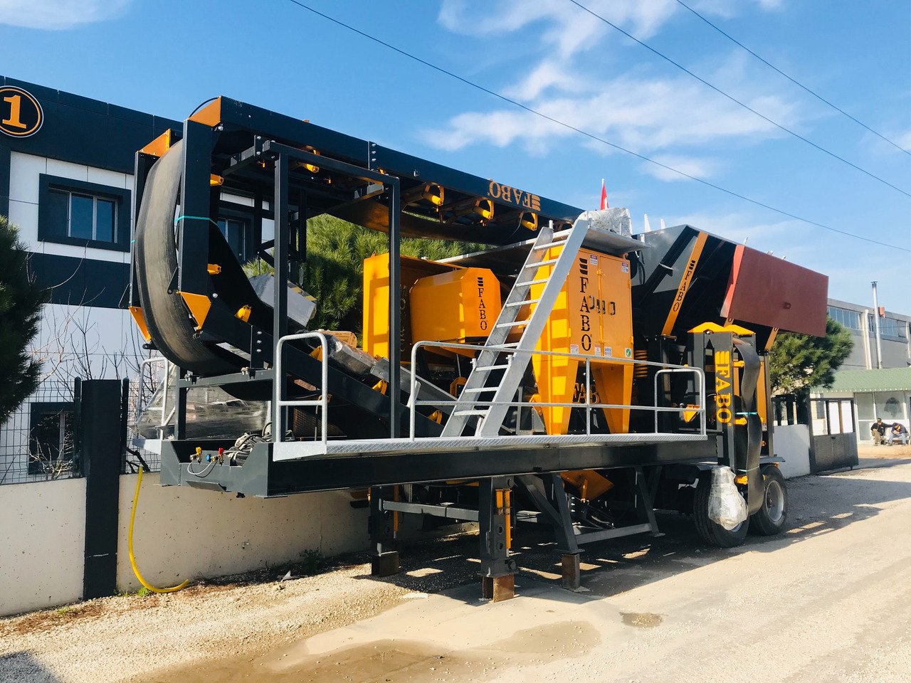 FABO Mobile crusher - Britadeira móvel: foto 2 FABO Mobile crusher - Britadeira móvel: foto 2