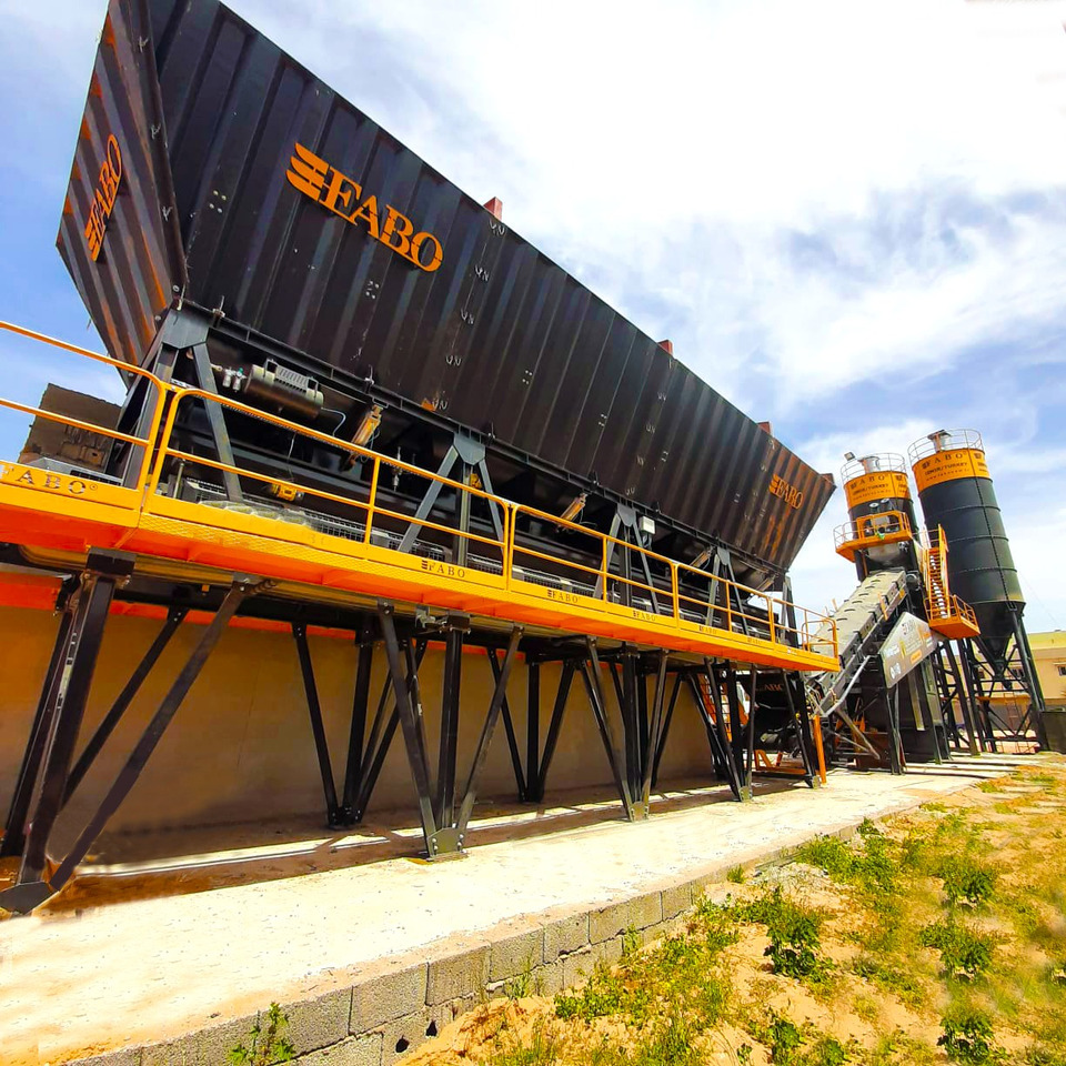 FABO compact concrete plant - Central de betão: foto 1 FABO compact concrete plant - Central de betão: foto 1