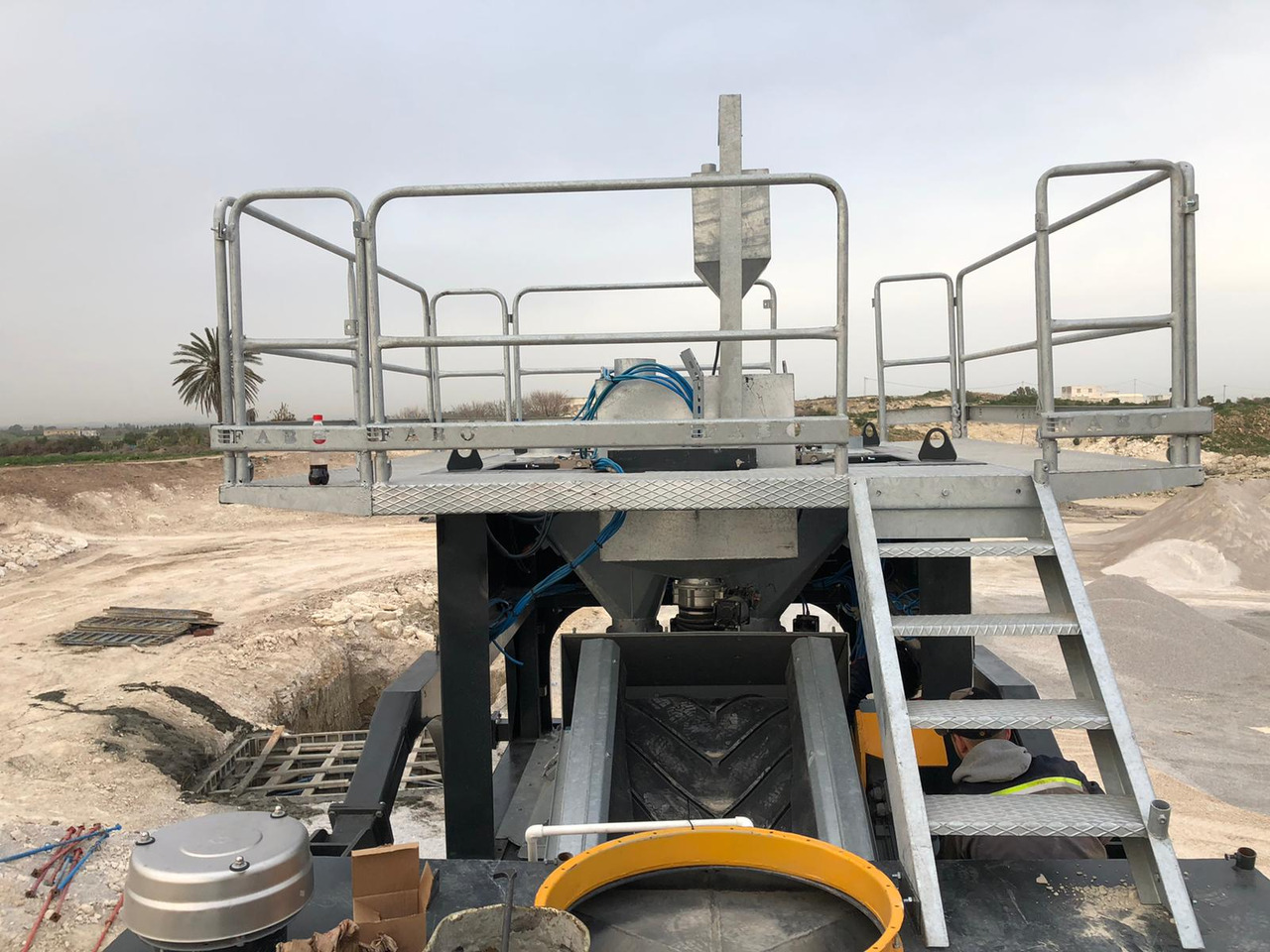 Central de betão novo FABO mobile concrete batching plant: foto 9 Central de betão novo FABO mobile concrete batching plant: foto 9