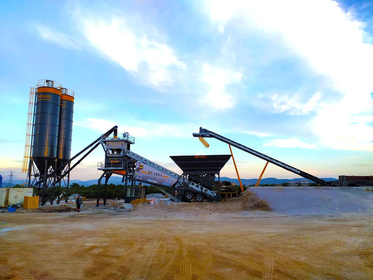 FABO mobile concrete batching plant - Central de betão: foto 5 FABO mobile concrete batching plant - Central de betão: foto 5