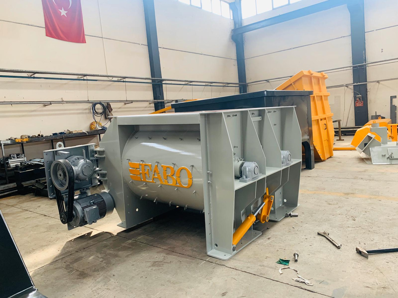 FABO twin shaft mixer - Betoneira: foto 2 FABO twin shaft mixer - Betoneira: foto 2