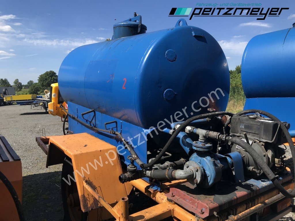 BATHE 1 Achs Anhänger Bitum / Teerkocher - 2,8 m³ Hatz Diesel-Motor 1 D 42 Z - Reboque cisterna: foto 2 BATHE 1 Achs Anhänger Bitum / Teerkocher - 2,8 m³ Hatz Diesel-Motor 1 D 42 Z - Reboque cisterna: foto 2