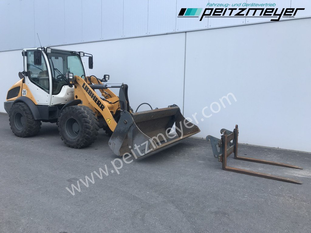 LIEBHERR RADLADER L 508 C 4in1 Schaufel + Palettengabel - Pá carregadora de rodas: foto 2 LIEBHERR RADLADER L 508 C 4in1 Schaufel + Palettengabel - Pá carregadora de rodas: foto 2