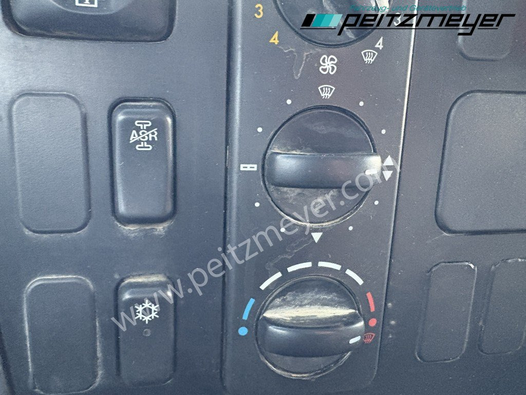 Camião de lona MERCEDES-BENZ Atego 818 L Pritsche + LBW, Klima, AHK, 3 Sitzer: foto 11