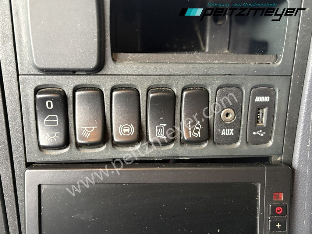 Camião transporte de gado Scania G 450 6x2, Kaba 3-Stock, Hubdach Lenk + Lift,: foto 18 Camião transporte de gado Scania G 450 6x2, Kaba 3-Stock, Hubdach Lenk + Lift,: foto 18