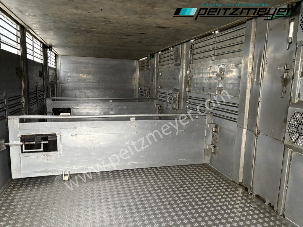 Camião transporte de gado Scania G 450 6x2, Kaba 3-Stock, Hubdach Lenk + Lift,: foto 22 Camião transporte de gado Scania G 450 6x2, Kaba 3-Stock, Hubdach Lenk + Lift,: foto 22