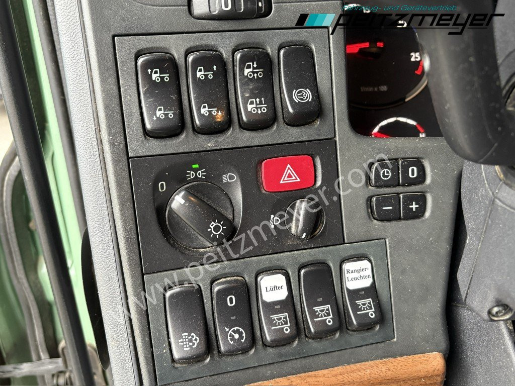 Camião transporte de gado Scania G 450 6x2, Kaba 3-Stock, Hubdach Lenk + Lift,: foto 30 Camião transporte de gado Scania G 450 6x2, Kaba 3-Stock, Hubdach Lenk + Lift,: foto 30